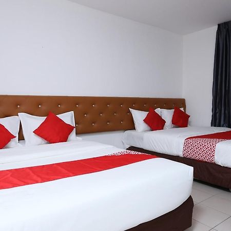 Oyo 89672 Eg Hotel Jj Johor Bahru Dış mekan fotoğraf