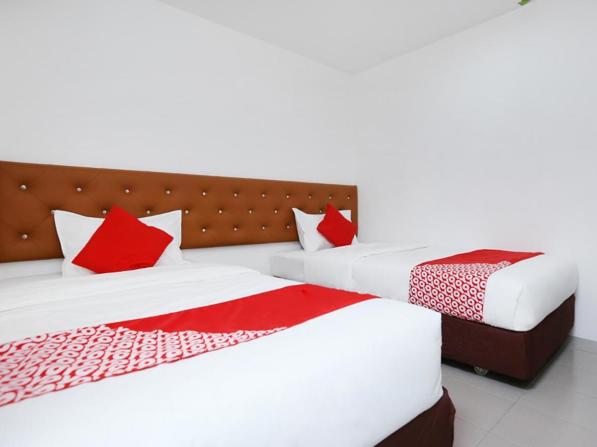 Oyo 89672 Eg Hotel Jj Johor Bahru Dış mekan fotoğraf