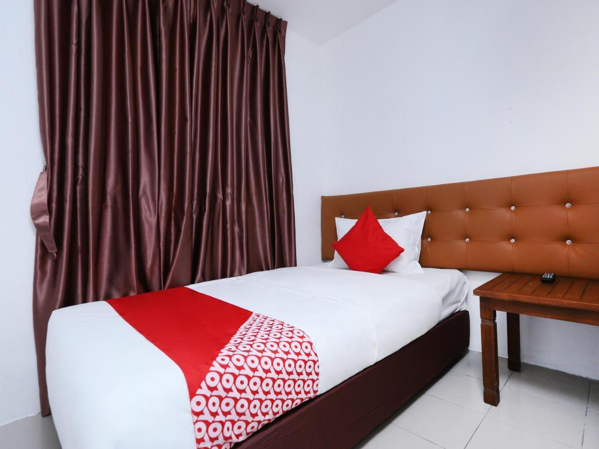 Oyo 89672 Eg Hotel Jj Johor Bahru Dış mekan fotoğraf