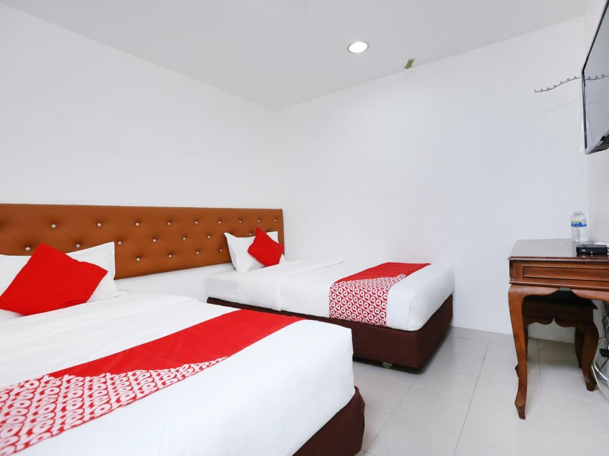 Oyo 89672 Eg Hotel Jj Johor Bahru Dış mekan fotoğraf